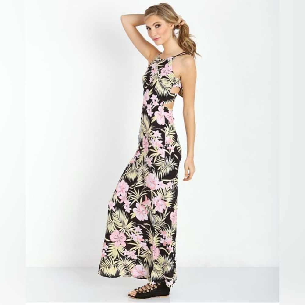 Stunning dress ! For love & lemons